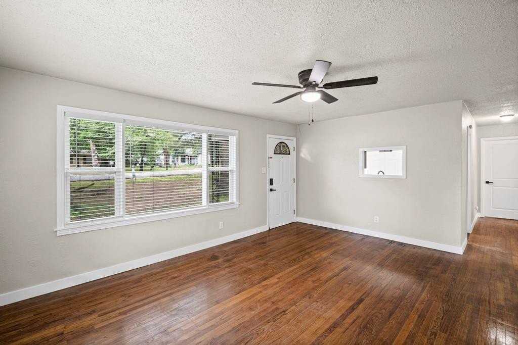 1311 Fulton Dr - Photo 4 of 18