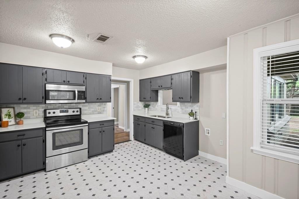 1311 Fulton Dr - Photo 5 of 18