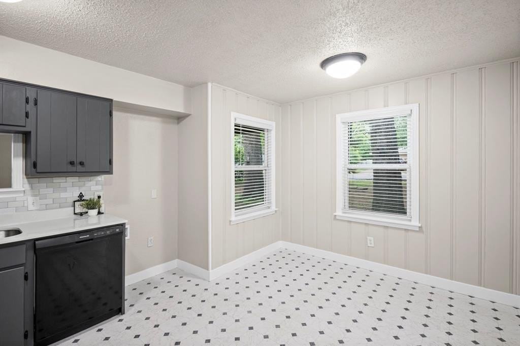 1311 Fulton Dr - Photo 6 of 18