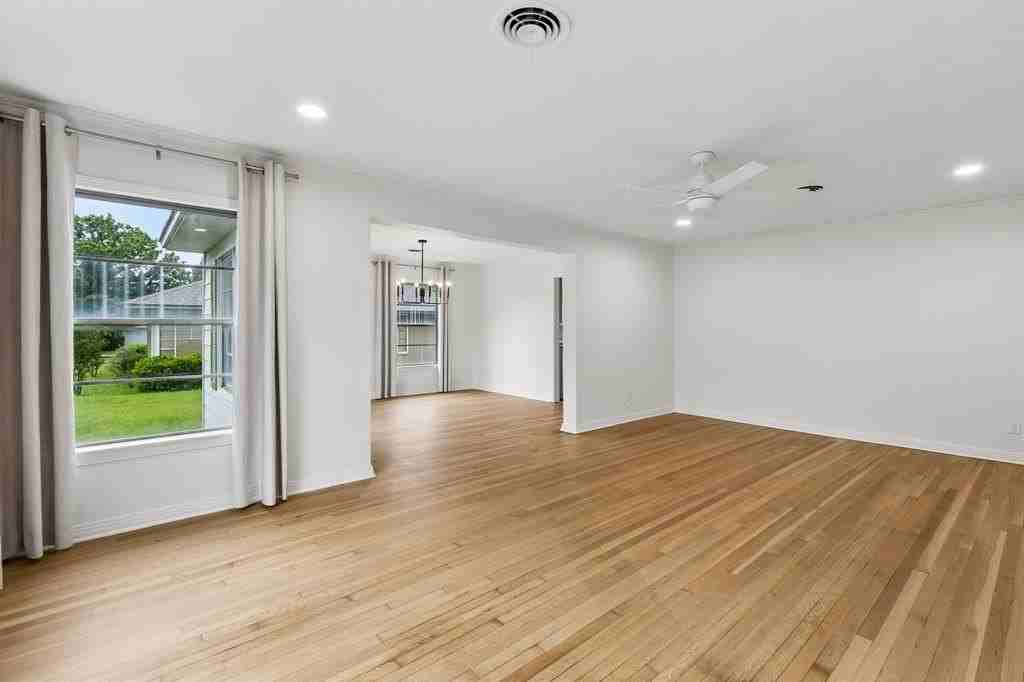 1500 Hill St - Photo 4 of 31