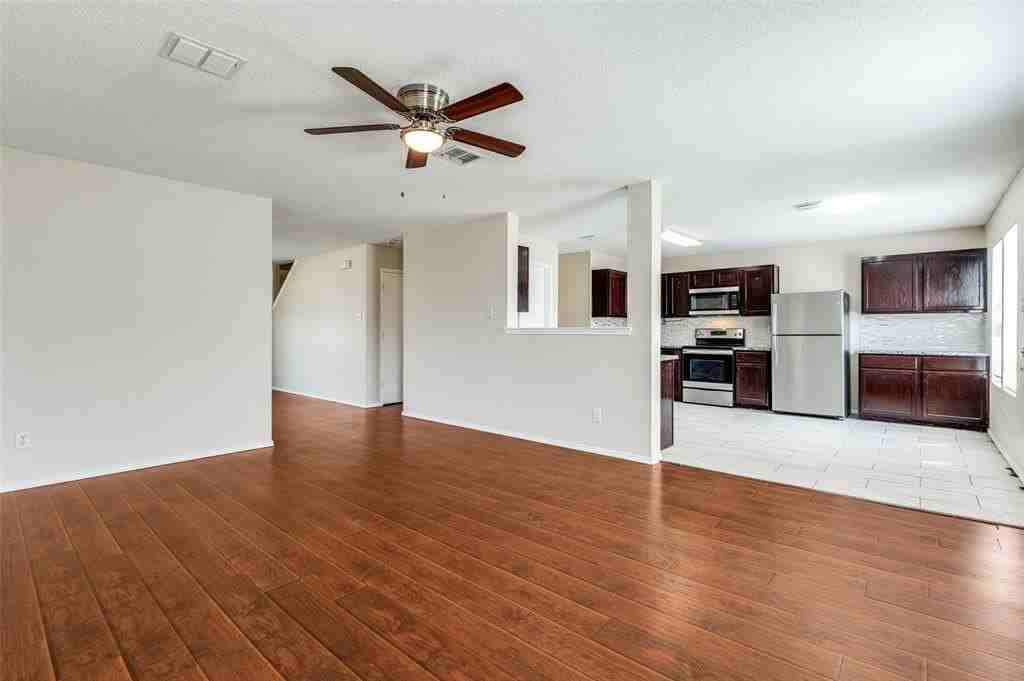 2232 White Pine Dr - Photo 2 of 15