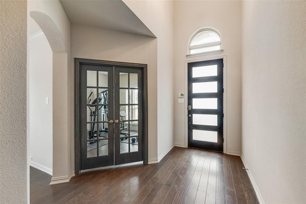 1539 Legacy Dr - Photo 3 of 40