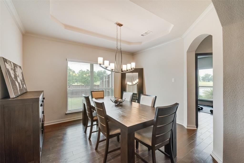 1539 Legacy Dr - Photo 4 of 40