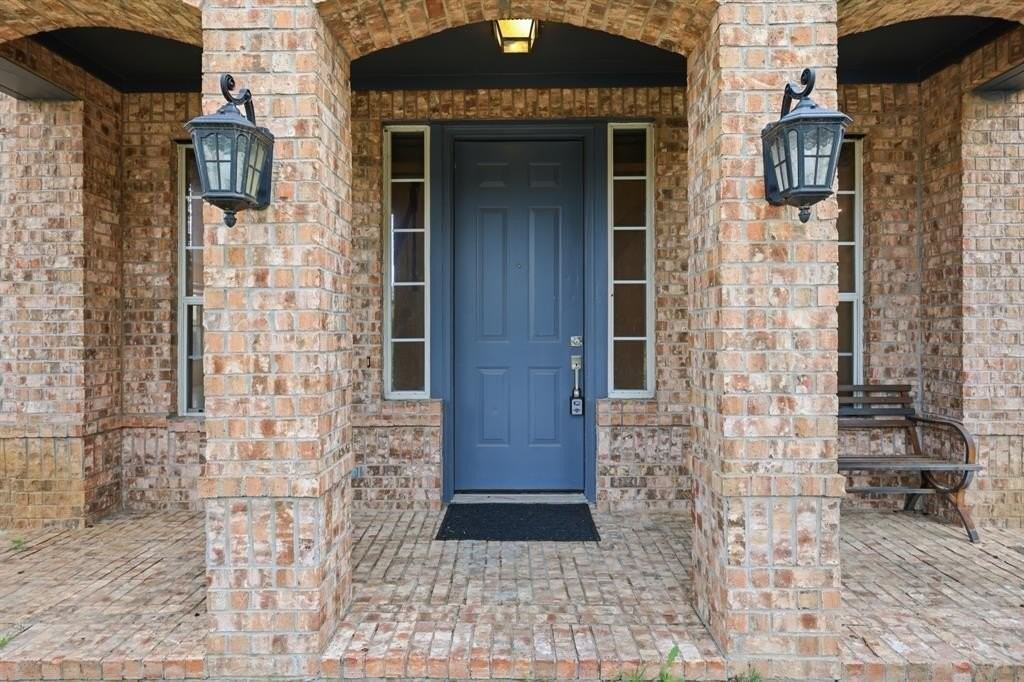 3705 Menard Dr - Photo 3 of 37