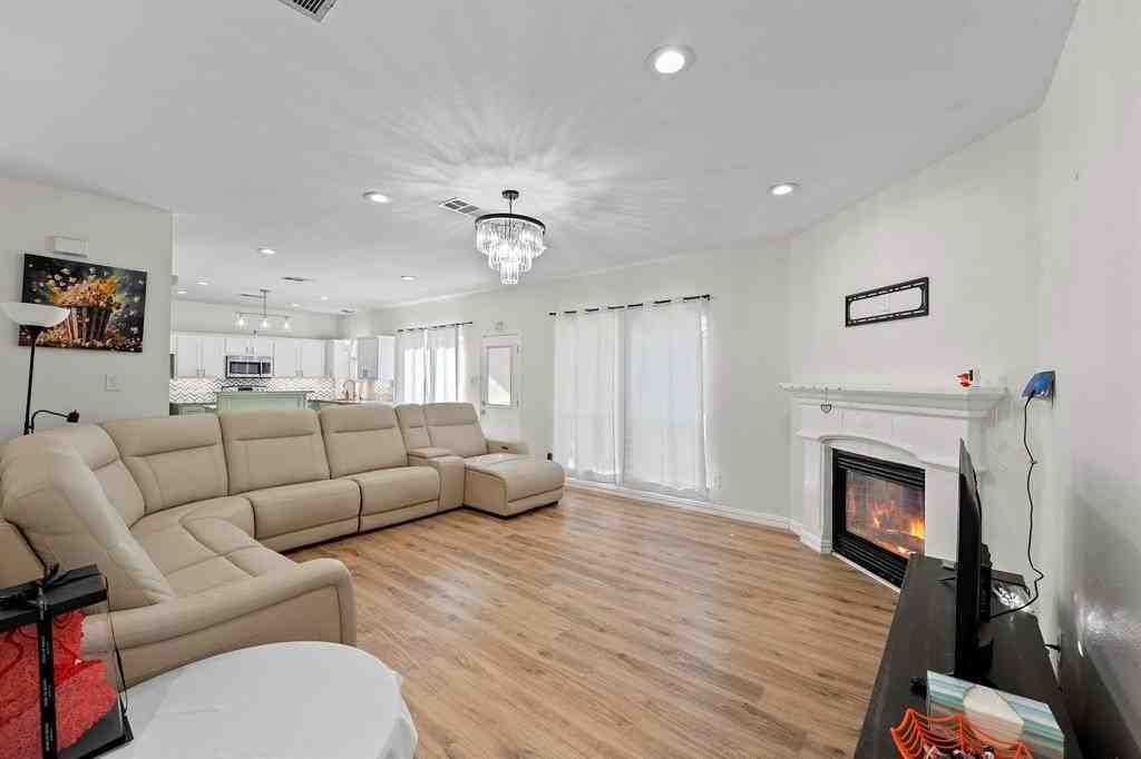 5921 Ash Flat Dr - Photo 3 of 13