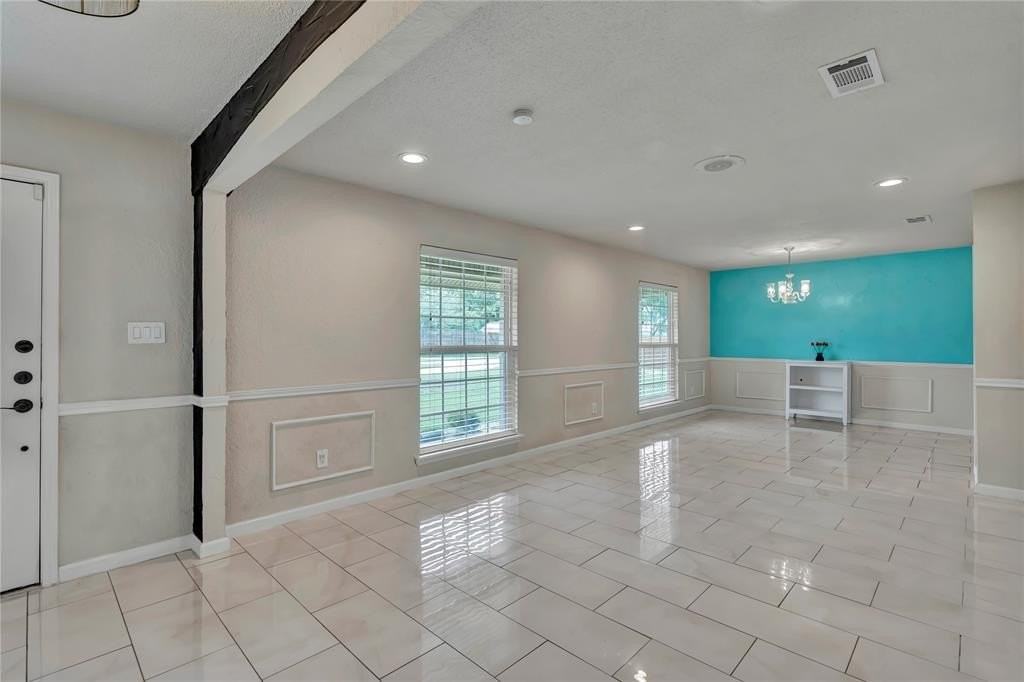 4405 Ray White Rd - Photo 3 of 36