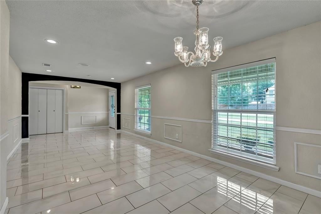 4405 Ray White Rd - Photo 5 of 36