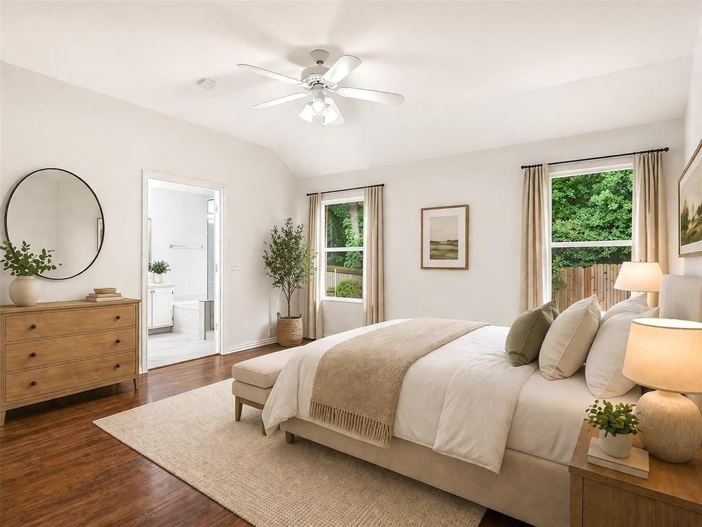 1817 Newton Dr - Photo 4 of 34