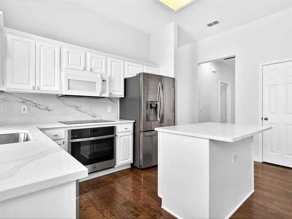 1817 Newton Dr - Photo 7 of 34