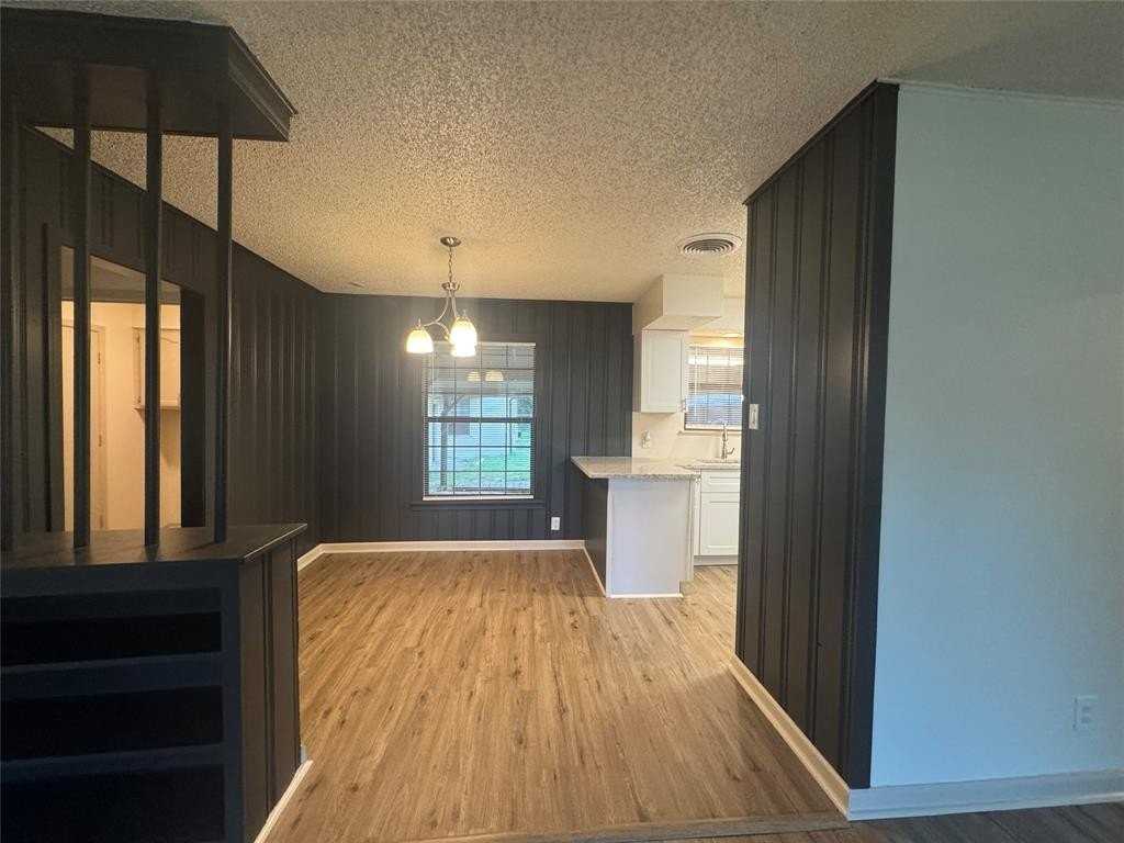 3731 Avenue M - Photo 7 of 18