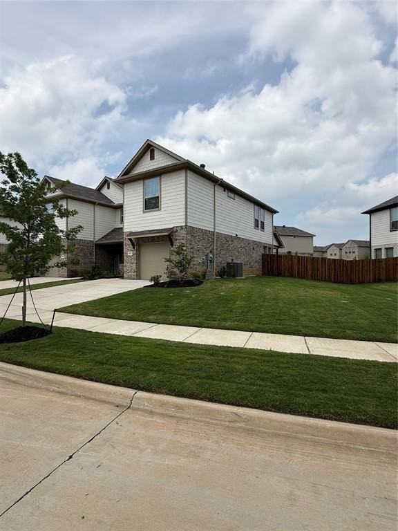 411 Saddle Ln - Photo 3 of 21