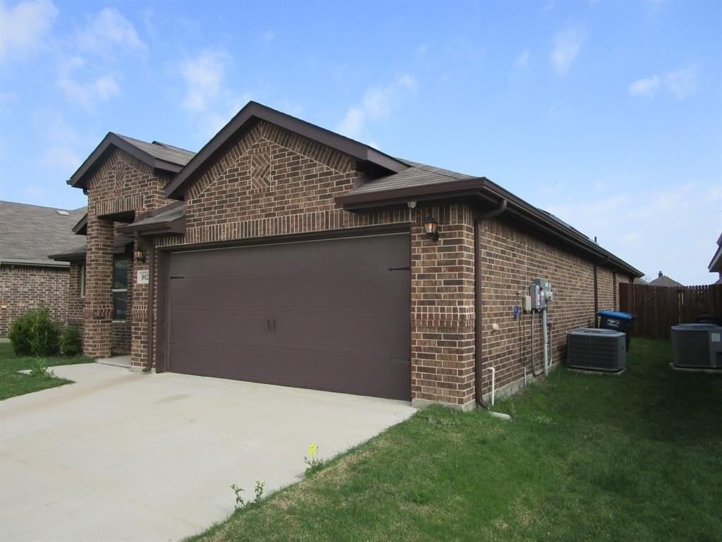 10128 Boxelder Dr - Photo 3 of 25