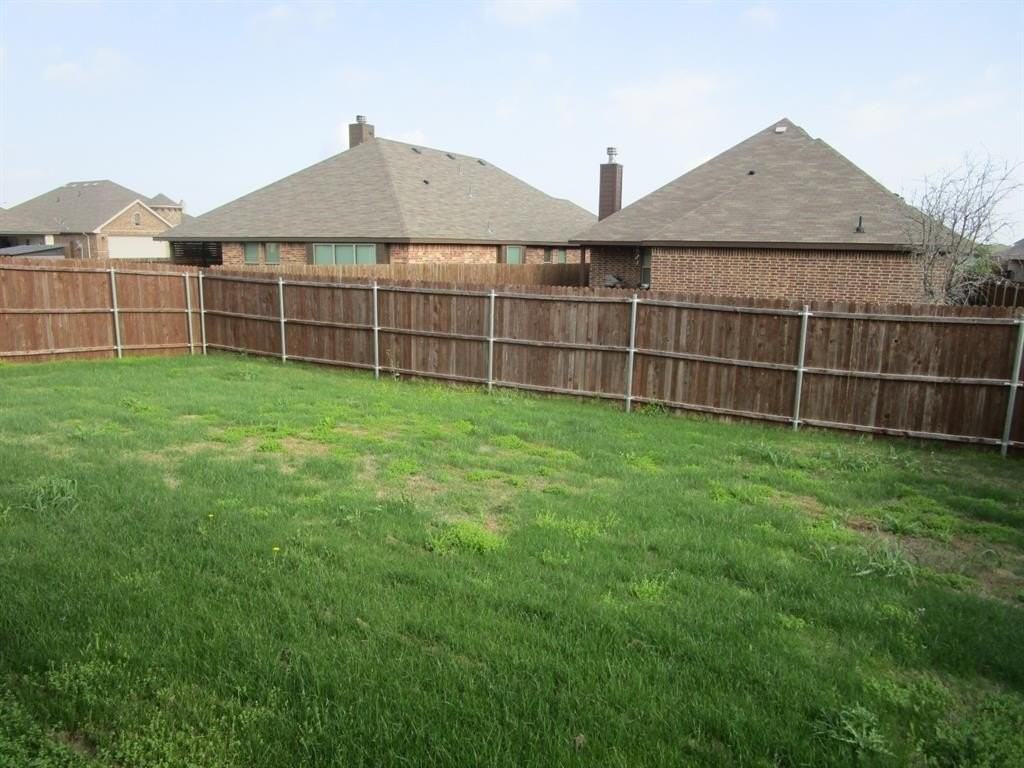 10128 Boxelder Dr - Photo 4 of 25