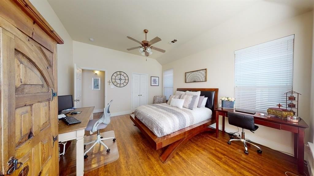 2113 Lanshire Dr - Photo 7 of 17