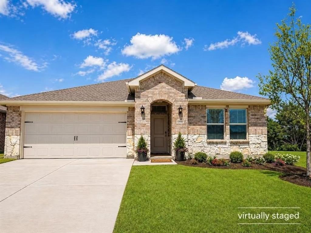 1712 Basalt Ln - Photo 3 of 20