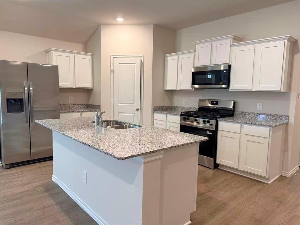 1712 Basalt Ln - Photo 5 of 20