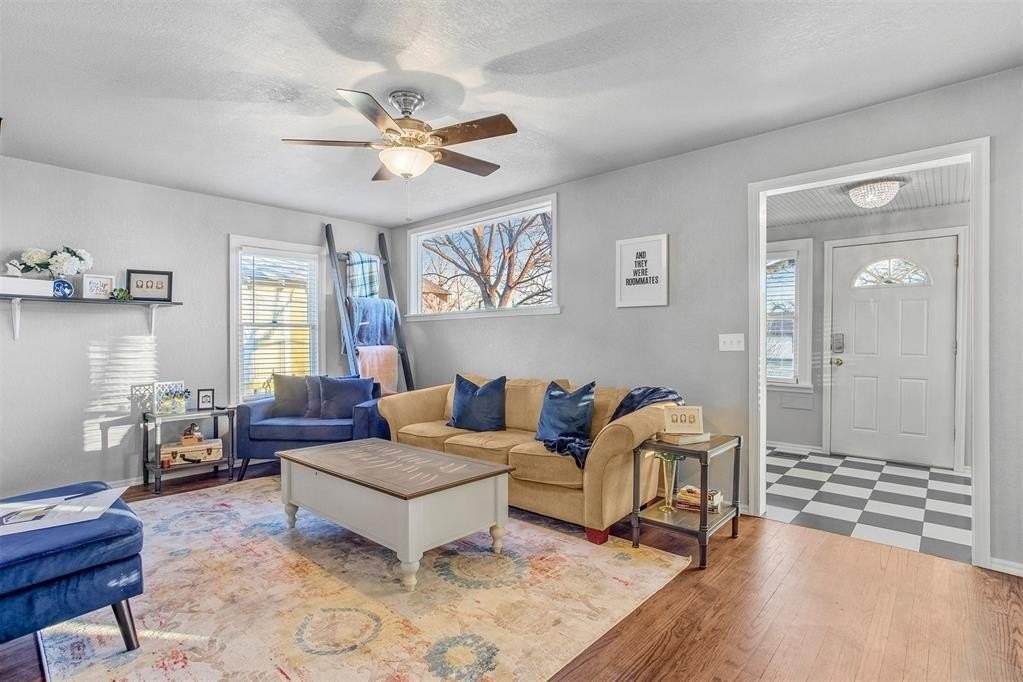 520 E 17th Ave - Photo 5 of 25