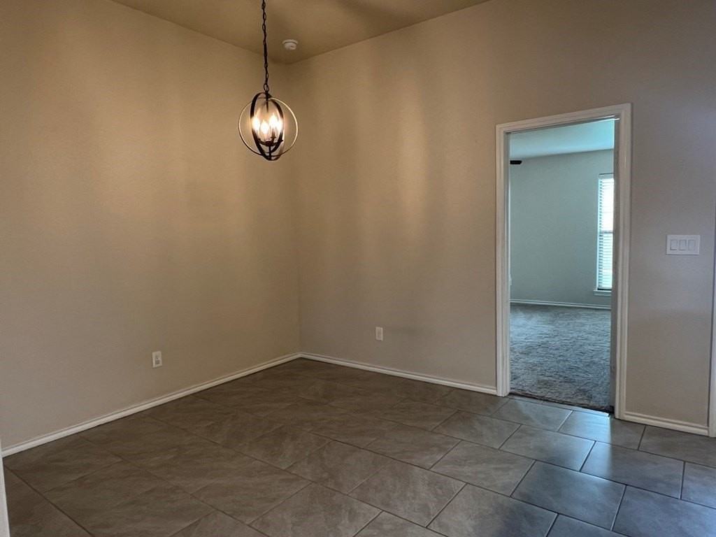 1704 Rattler Ln - Photo 6 of 20