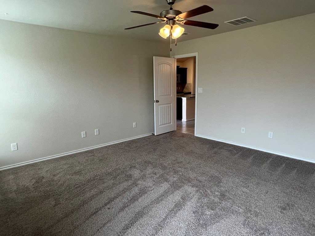 1704 Rattler Ln - Photo 7 of 20