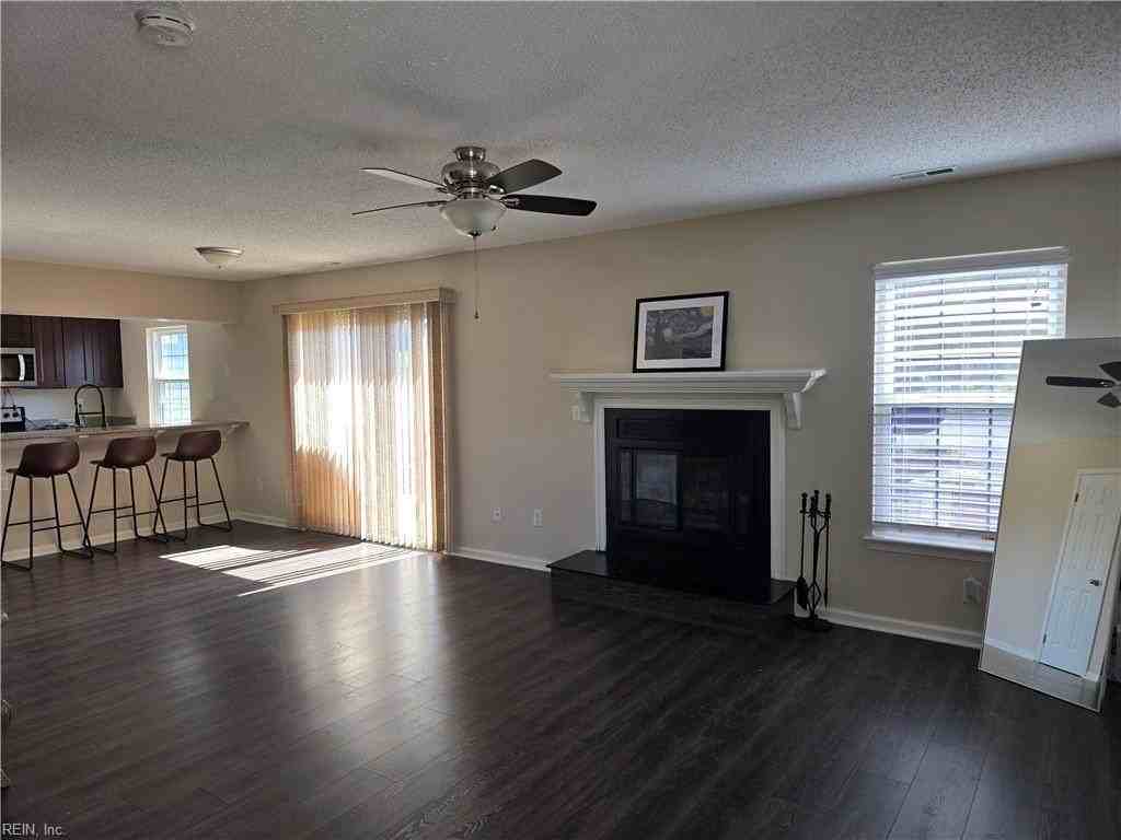 4536 Genoa Cir - Photo 3 of 21