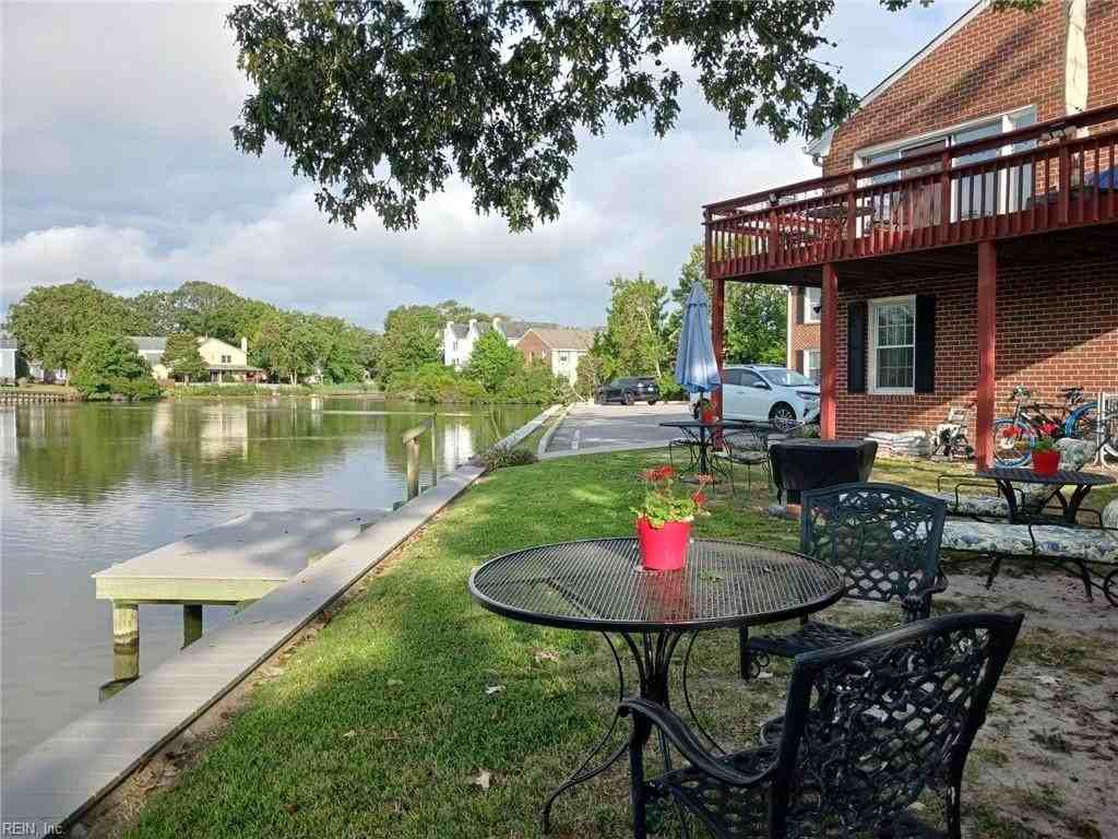 Bishop Thoroughgood Ave #105 - Photo 2 of 8