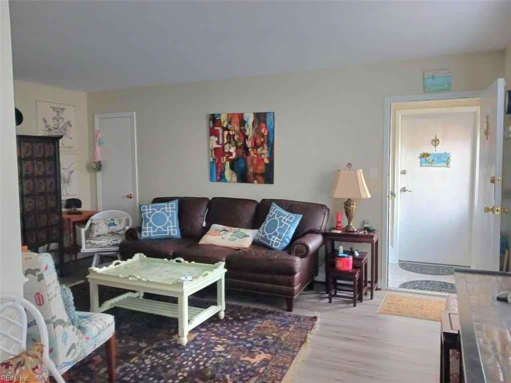 Bishop Thoroughgood Ave #105 - Photo 5 of 8