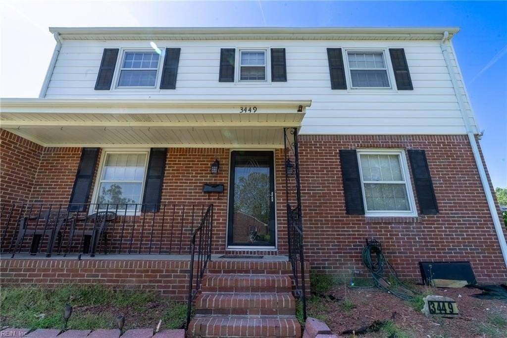 3449 Petunia Cres - Photo 3 of 7