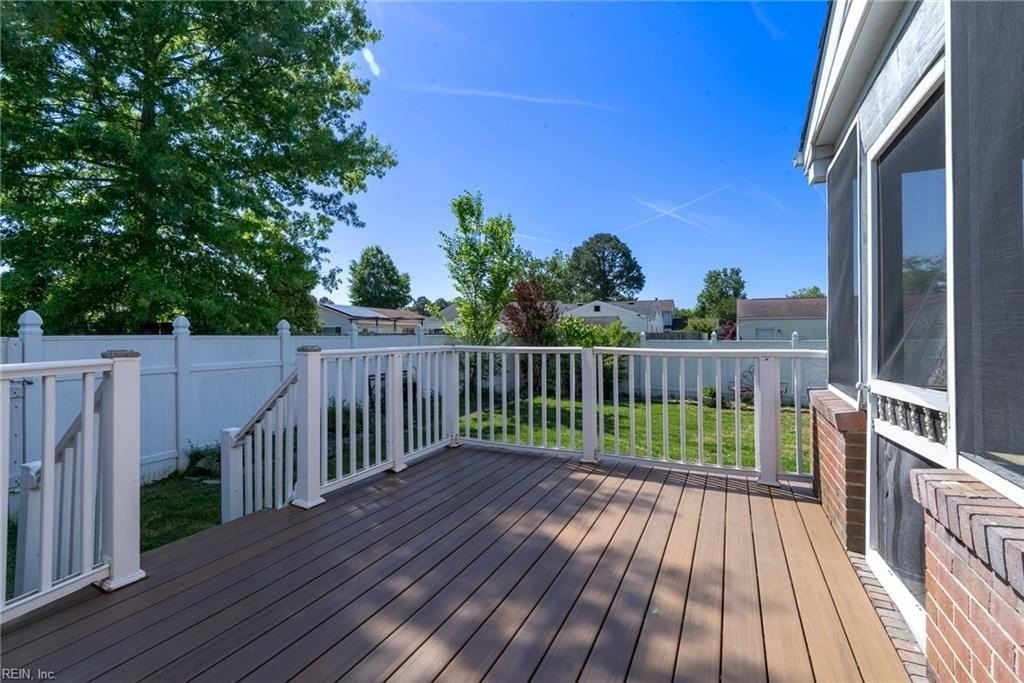 3449 Petunia Cres - Photo 4 of 7