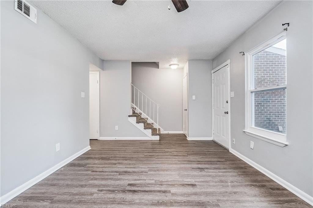 5613 Darby Close - Photo 2 of 19