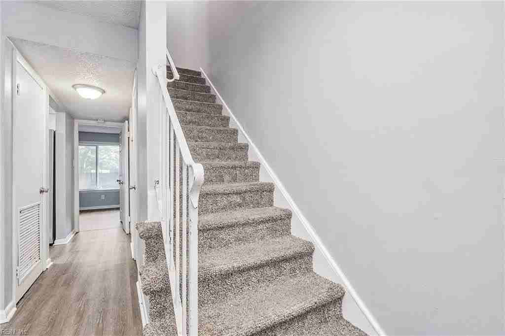 5613 Darby Close - Photo 3 of 19