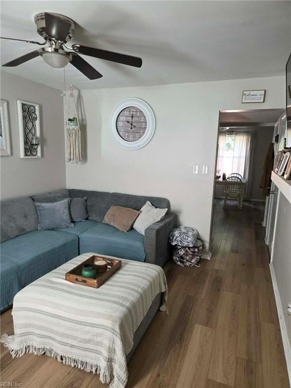 4642 Greenwood Dr - Photo 4 of 13