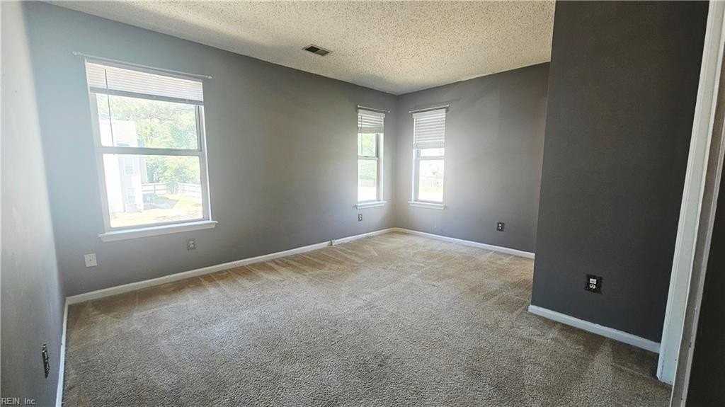 812 Zircon Ct - Photo 3 of 6