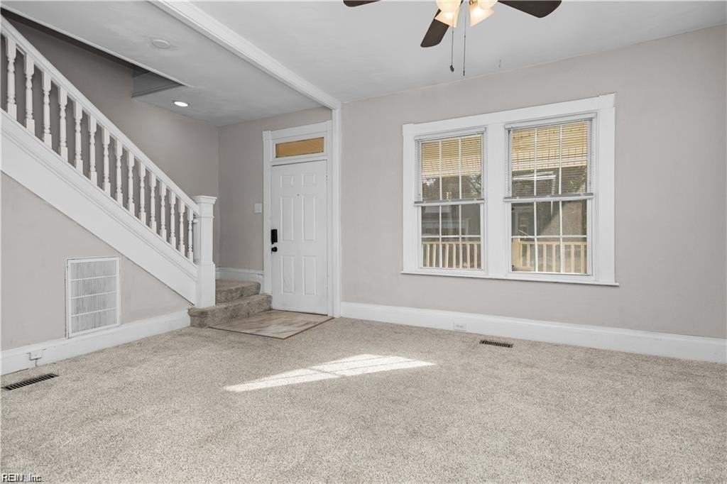 868 W 36th St - Photo 6 of 33