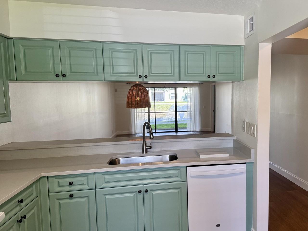 401 Sabal Ridge Cir #401B - Photo 7 of 29