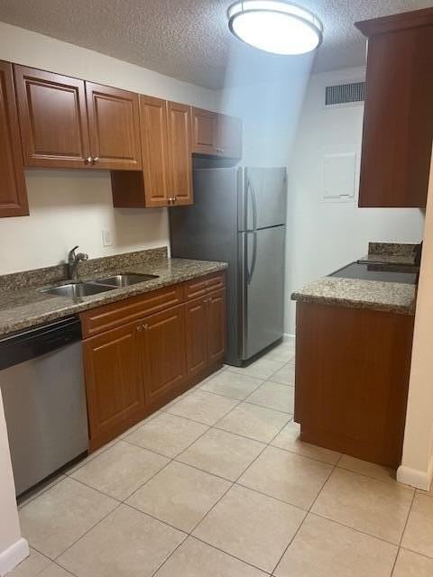 639 Executive Center Dr - Photo 2 of 7