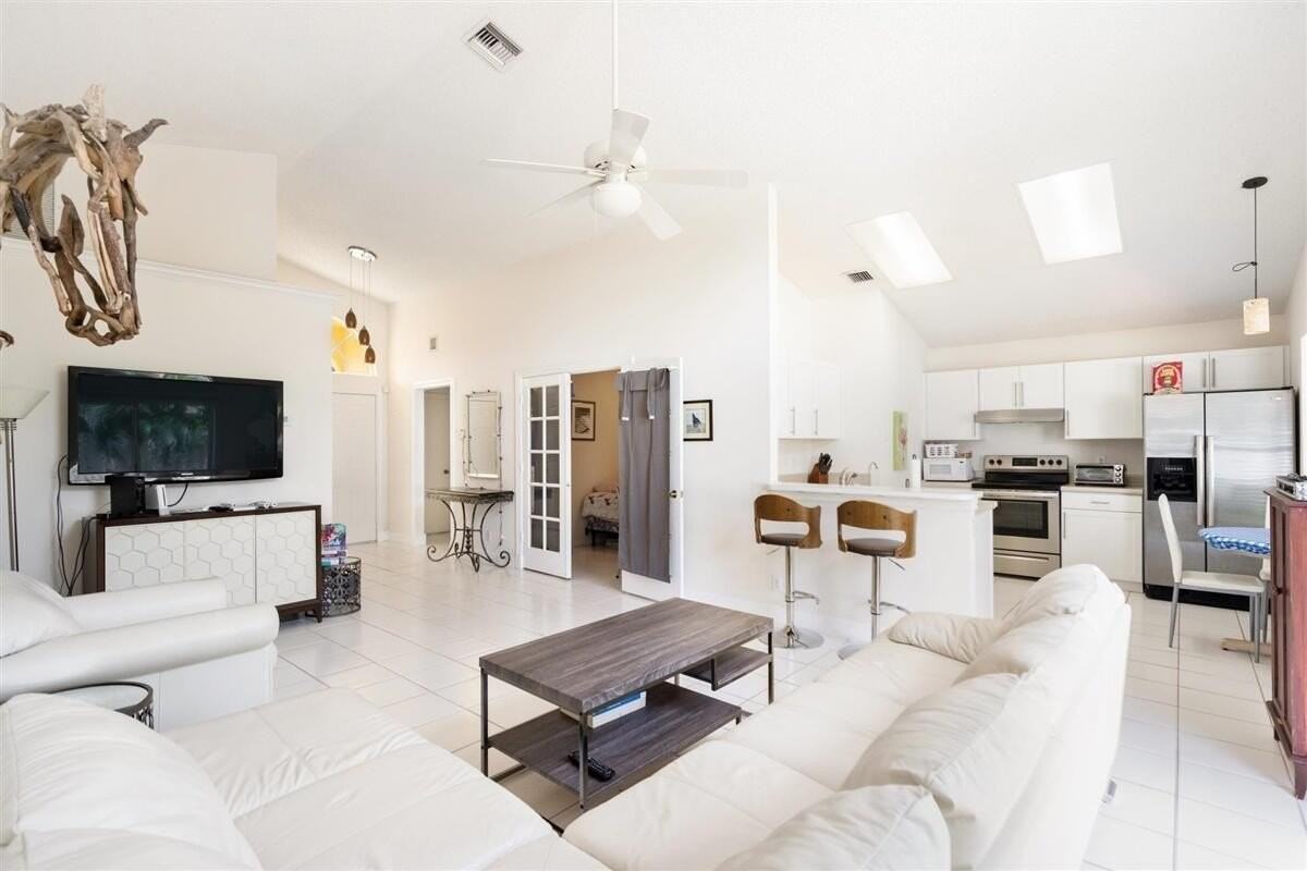 2606 Bedford Mews Dr - Photo 5 of 24