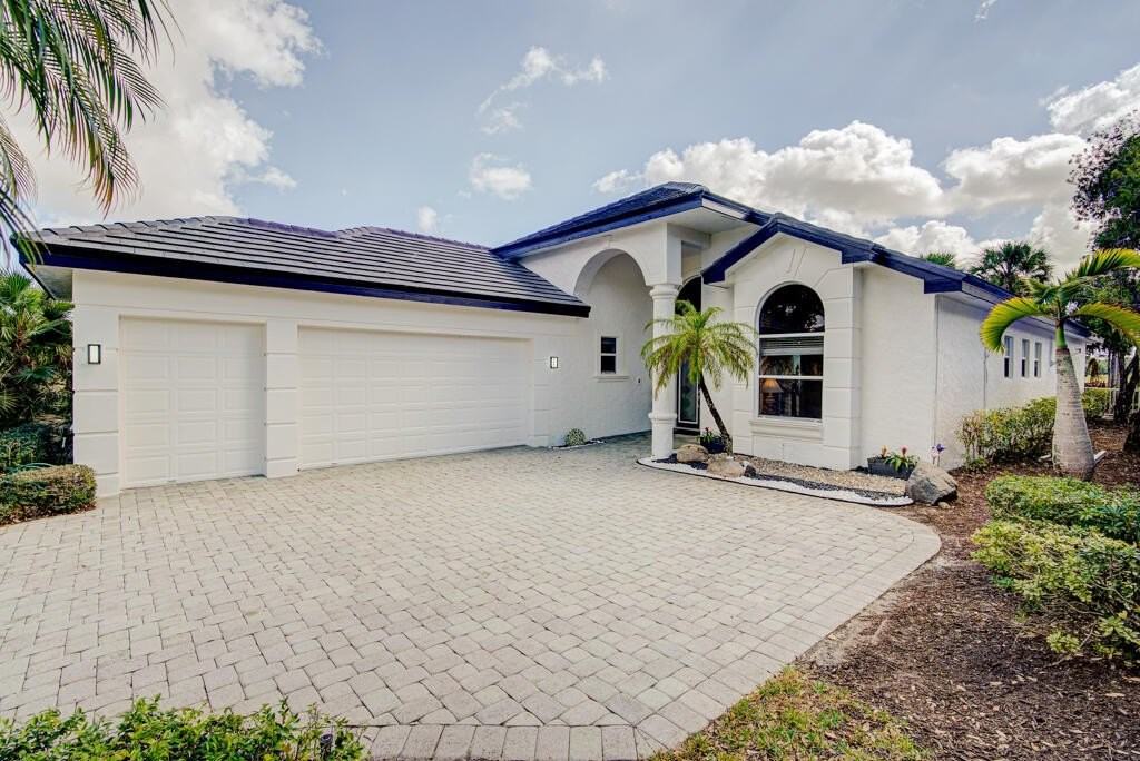 6646 Oakmont Way - Photo 6 of 22