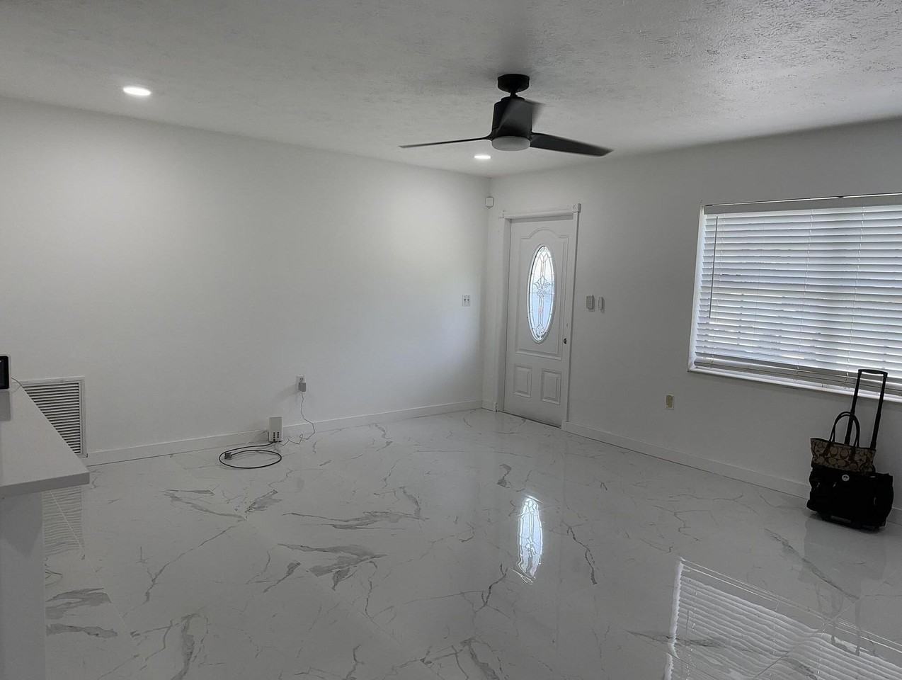 355 Johnston St - Photo 3 of 15