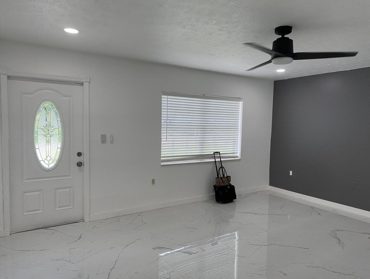 355 Johnston St - Photo 4 of 15