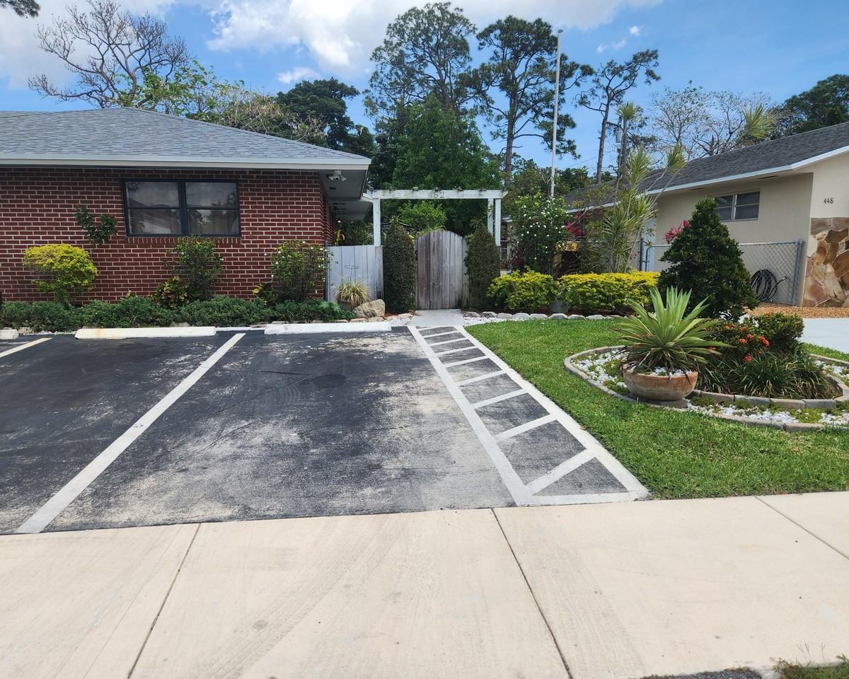 452 Martin Ave #B - Photo 2 of 27