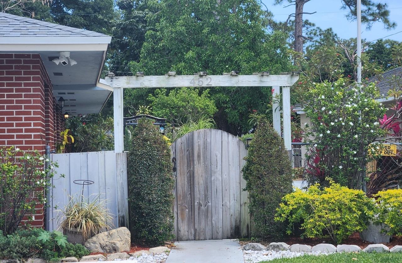 452 Martin Ave #B - Photo 3 of 27