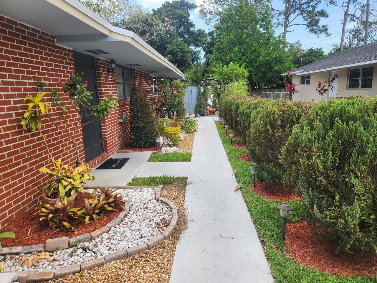 452 Martin Ave #B - Photo 4 of 27