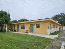 5050 Sw 40th Ave #4 - Photo 1 of 1