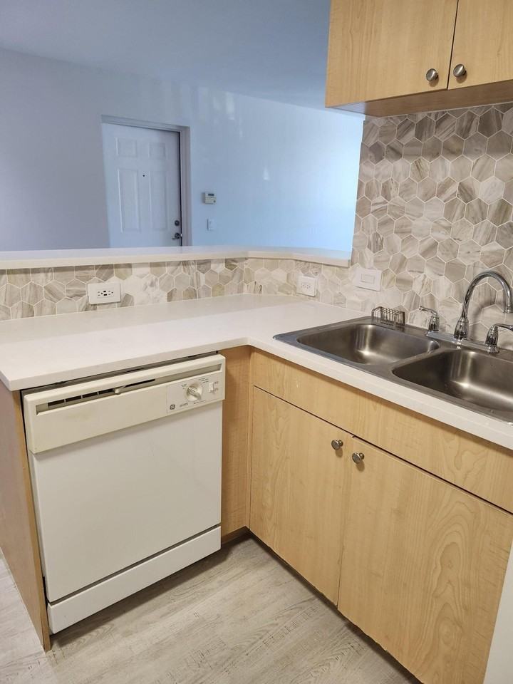 505 Villa Cir - Photo 4 of 26