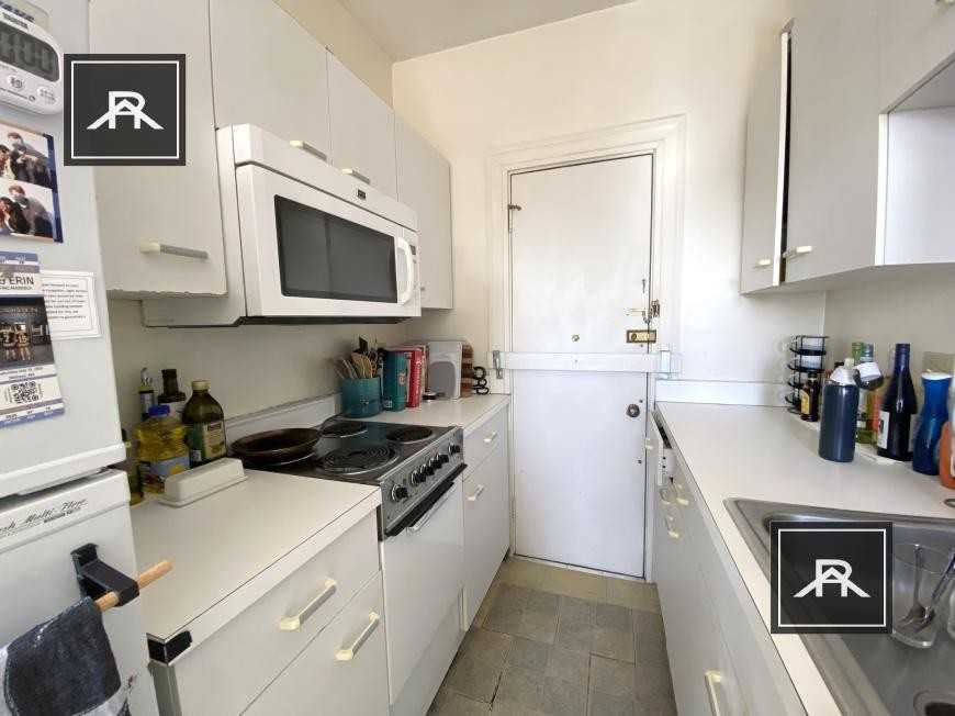 1641 Commonwealth Ave - Photo 2 of 6