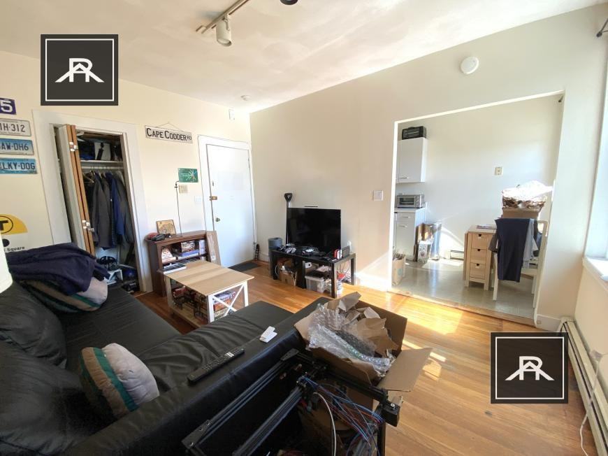 1641 Commonwealth Ave - Photo 3 of 6