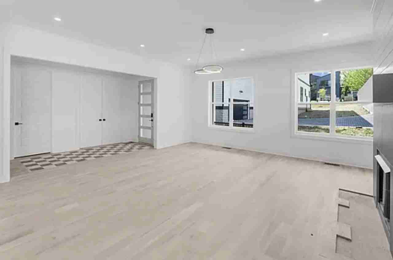 2323 Carter Ave #B - Photo 3 of 41