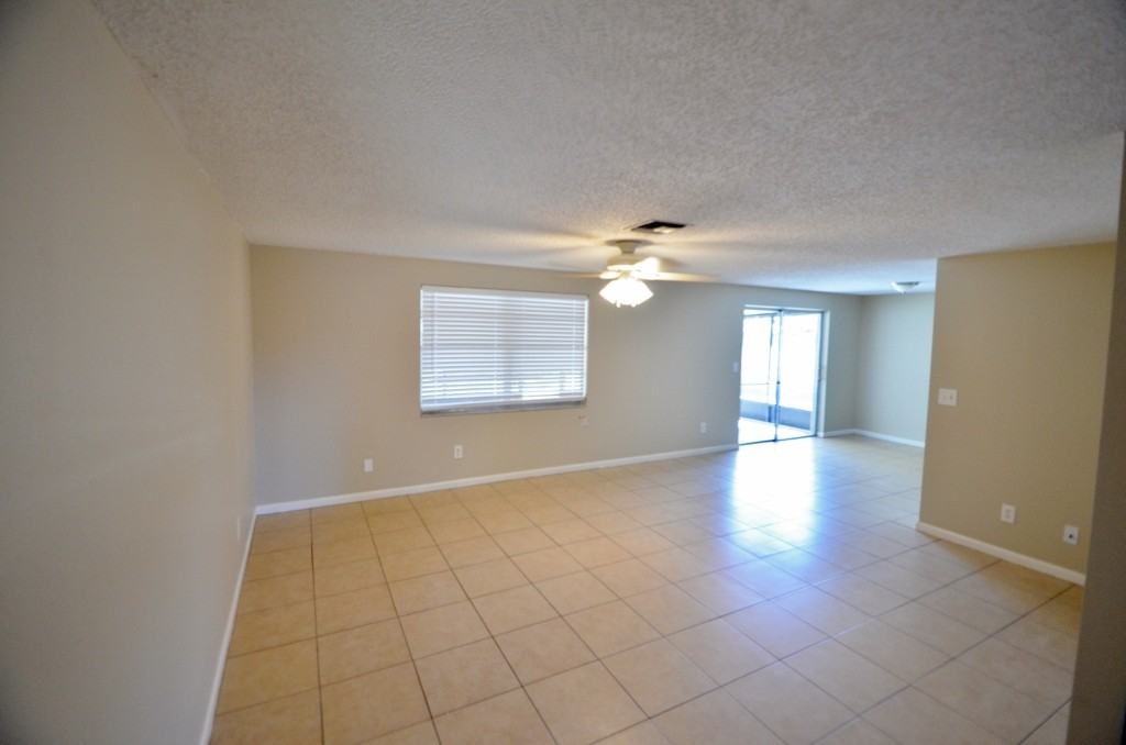 12503 Queensland Ln - Photo 2 of 5