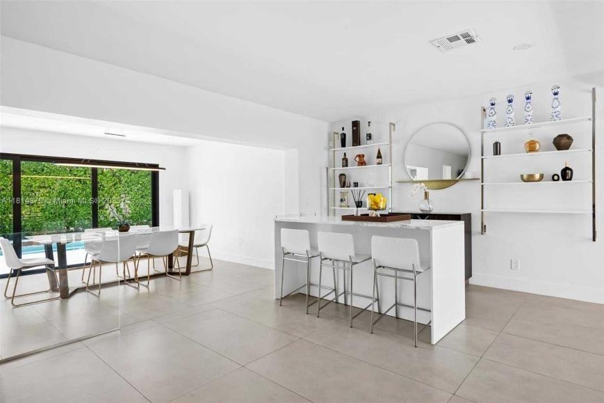 20515 Ne 19th Ct - Photo 7 of 10