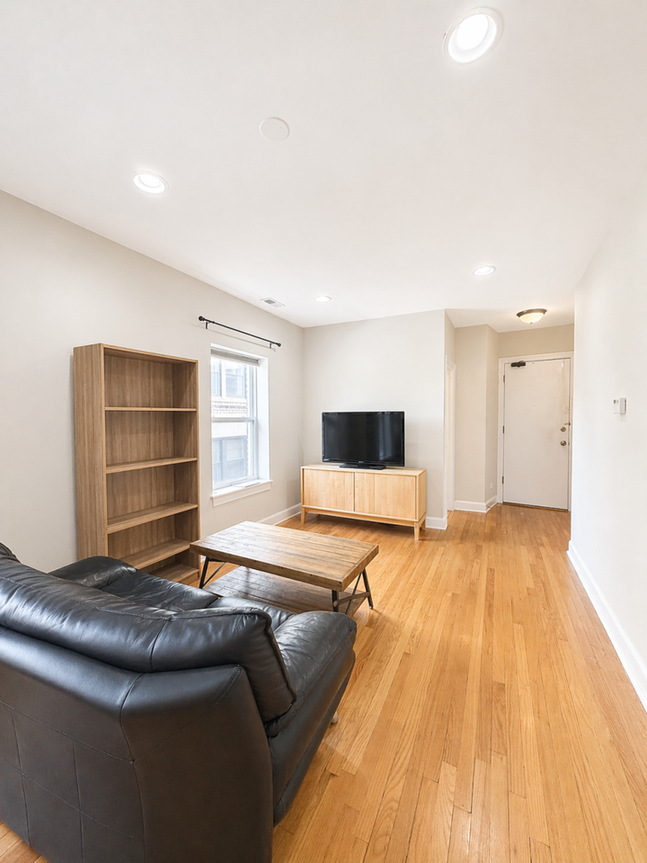 6815 N Lakewood Ave - Photo 5 of 10